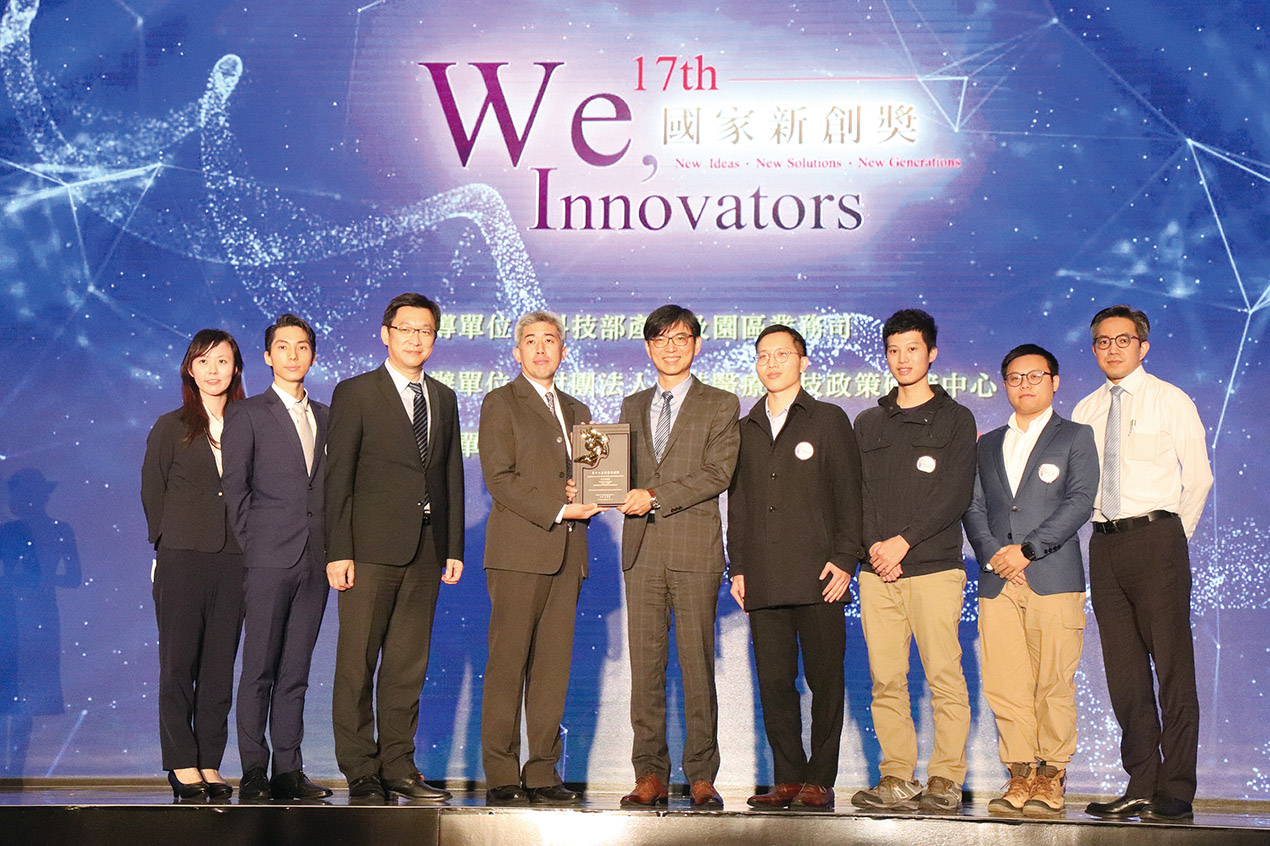 眼科部簡克鴻醫師團隊榮獲第17屆國家新創獎
